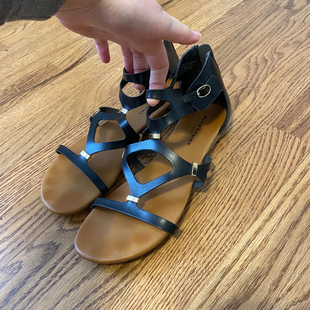Women’s sandals
